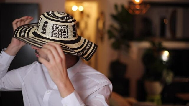 Man wearing a "sombrero vueltiao"