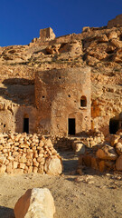 Ksar Douiret,governatorato di Tataouine, Tunisia, resti del tipico villaggio fortificato Berbero...