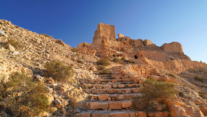 Ksar Douiret,governatorato di Tataouine, Tunisia, resti del tipico villaggio fortificato Berbero...
