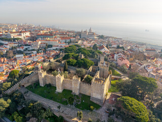 Obraz premium Aerial of Castelo de São Jorge and historic city centre of Lisbon Portugal