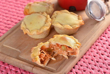 pie, little pie from Goiás, baked chicken pie, typical Brazilian food