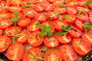 Sun-dried cherry tomatoes on a round tray