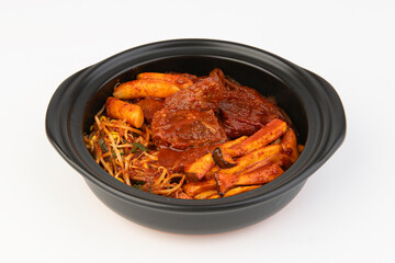 Steamed spicy ribs in the pot