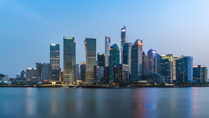 Fototapeta premium Stunning High-Rise Skyline at Dusk Showcasing Urban Elegance