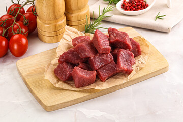 Raw beef cubes for cooking