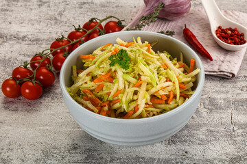Vegan salad with kohlrabi and carrot