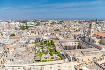 Obraz premium Vue sur Lecce depuis le Campanile de la Cathédrale, sur la Piazza del Duomo, à Lecce, dans les Pouilles, Italie