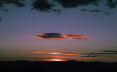 Naklejka premium Vibrant Sunset