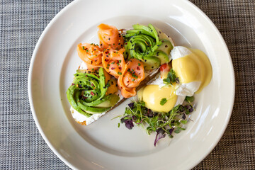 eggs salmon toast 