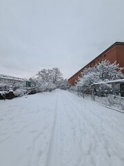 ein schönes Wohngebiet mit viel Schnee in Berlin Treptow/Köpenick