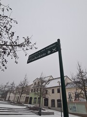 Wegweiser in Strausberg, Brandenburg - zur Wintersaison