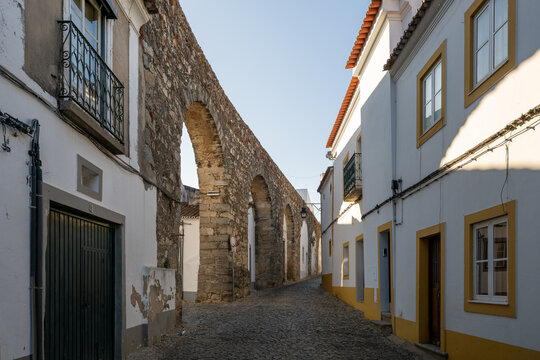 Agua de Prata Aqueduct - Evora, Portugal