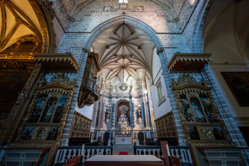 Obraz premium St Francis Church - Evora, Portugal