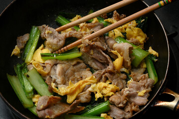豚肉と小松菜の中華風卵炒め