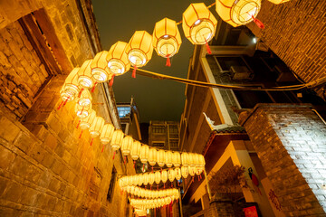 The alleys are filled with golden lanterns during the Spring Festival © onlyyouqj