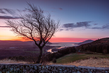 Obraz premium Beautiful Sunrise from Flagstaff View Point, Newry, County Dawn, Northern Ireland 
