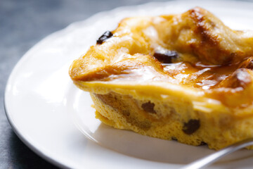 traditional english bread and butter pudding