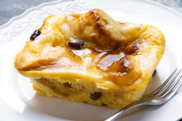 traditional english bread and butter pudding