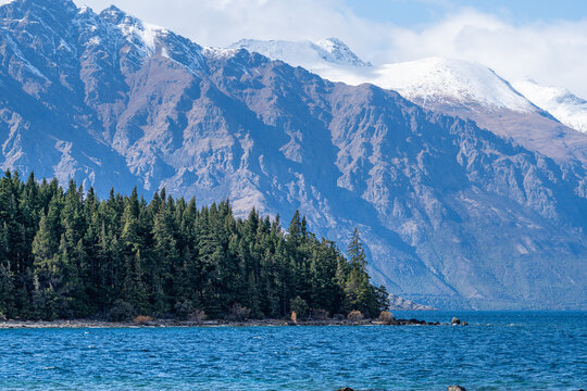 Scenic view around lake wakatipu queenstown new zealand