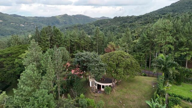 sobrevuelo por las monta&ntilde;as de altos del mar&iacute;a en panam&aacute;