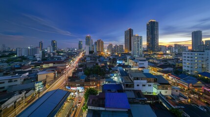 Fototapeta premium A Stunning Aerial View of a Busy City at Dusk