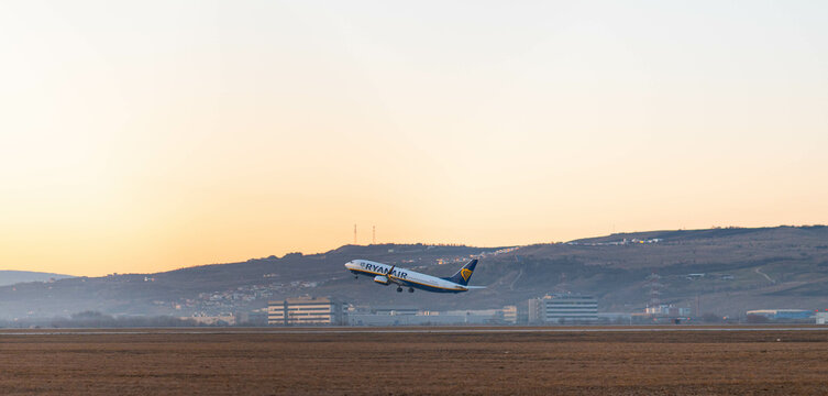 Ryanair Boeing airplane Cluj - Napoca airport