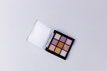 A Beautiful Eyeshadow Palette Featuring Nine Gorgeous Shades in a Stylish Compact, Perfect for Creating Stunning Eye Looks for Every Occasion