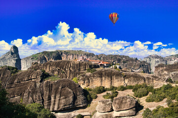 世界遺産・断崖の上に立つメテオラ修道院の絶景