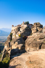 世界遺産・断崖の上に立つメテオラ修道院の絶景