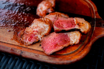 切ったローストビーフ