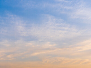 2月の夕暮れの空と雲03