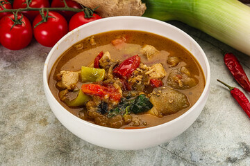 Thai curry with chicken and basil