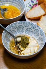 sauce ingredients of mayonnaise, basil pesto and honey