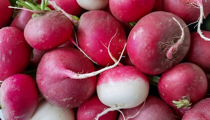 Close-up of fresh radishes, highlighting their crunchy texture and bright red or pink skin. Ideal for healthy food, salads, or vegetable concepts. Texture, background.