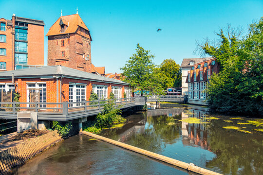 Abtsm�hle, an old mill in the harbor by the Ilmenau in L�neburg, Germany