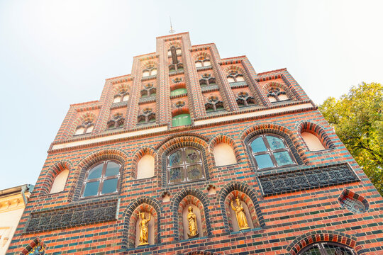 Historic gothic redbrick building in the Hanseatic L�neburg old city, Germany