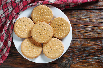 Biscuit cookies with filling