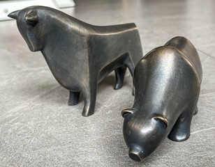 bull and bear silver art