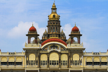A image of historical buildings and Indian architecture in India.