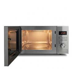 Obraz premium microwave oven isolated on white