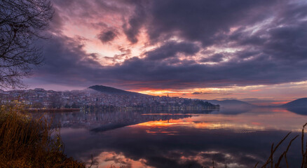 Fototapeta premium sunset over the lake