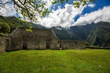 Obraz premium Choquequirao is an archaeological site located in the Andes Mountains of Peru, near the modern town of Cachora. Often referred to as the 
