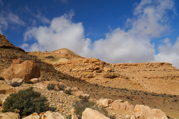 Ksar Guermassa,tipico villaggio fortificato Berbero composto da granai e abitazioni costruiti all'interno di un muro di cinta difensivo.
