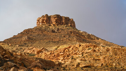 Ksar Guermassa,tipico villaggio fortificato Berbero composto da granai e abitazioni costruiti all'interno di un muro di cinta difensivo.