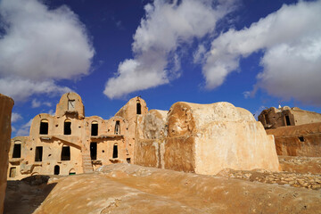 Ksar Ouled Soltane, villaggio fortificato Berbero composto da granai e abitazioni costruiti...