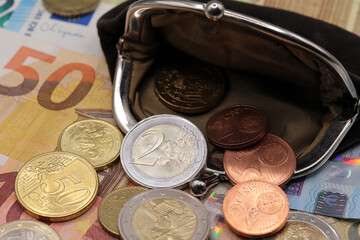 Geldbörse mit Euro Münzen