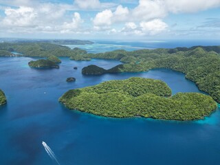 Obraz premium Aerial view over beautiful Philippine islands and deserted beaches.