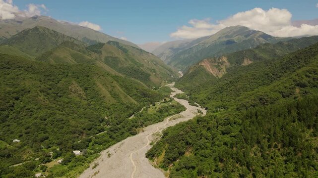 DRONE FLY GREEN MOUNTAINS RIVER YUNGA