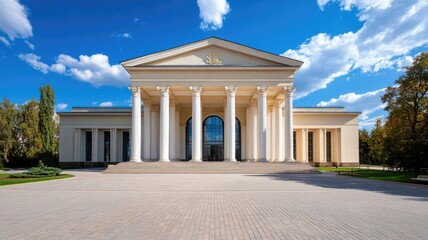 Obraz premium Neoclassical building with columns under blue sky