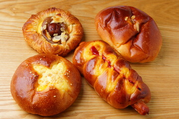 菓子パン　惣菜パン